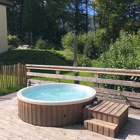 Gites Du Grand Replomb, Piscine Et Jacuzzi 펜션 *